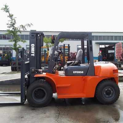 5500mm Min. Width Steel Rubber Forklift Truck with CE Certification and Durable Engine