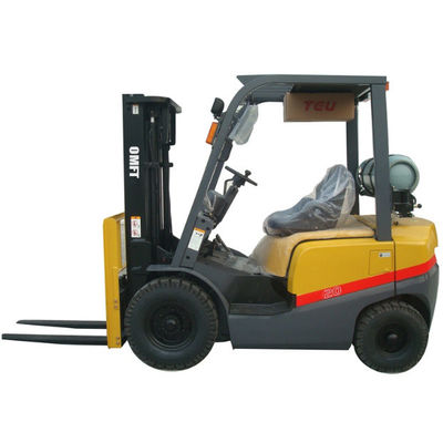 2 Ton Gasoline/LPG Forklift with Nissan Engine 4500mm Triplex Full Free Height Mast Side Shift Solid Tyres